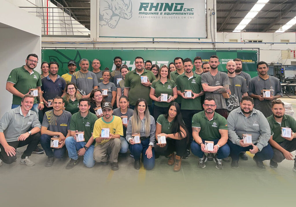 equipe especializada da Rhino